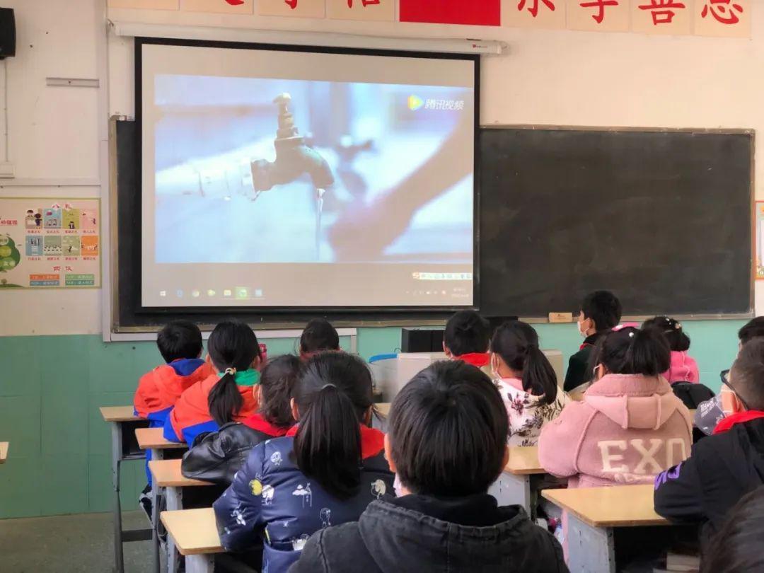 「摩托跑车刚上完牌想换成电度灰颜色的,可以吗知识星球,打开知识的大门」